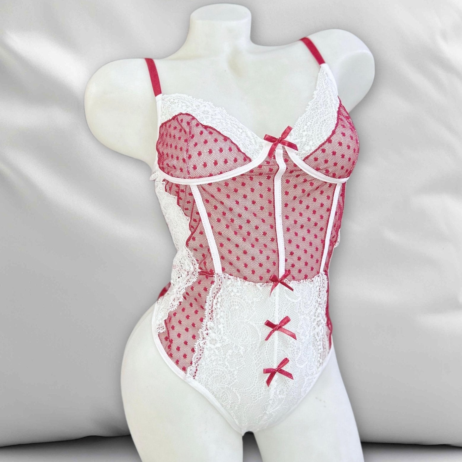 ROSALİE | Premium Hemşire Temalı Beyaz Dantel Fantazi Body - MADAME KURNİA
