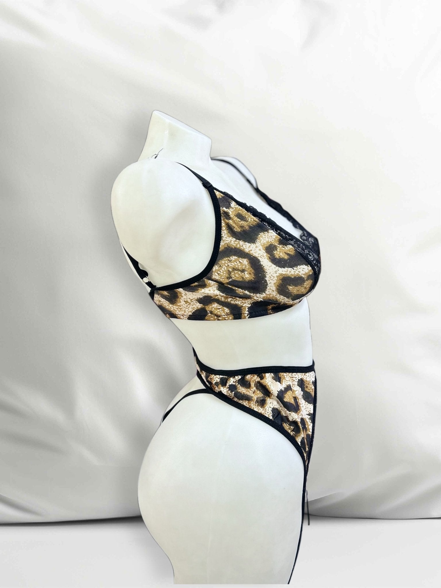 Wild | Leopar Desenli Dantel Jartiyer Takımı